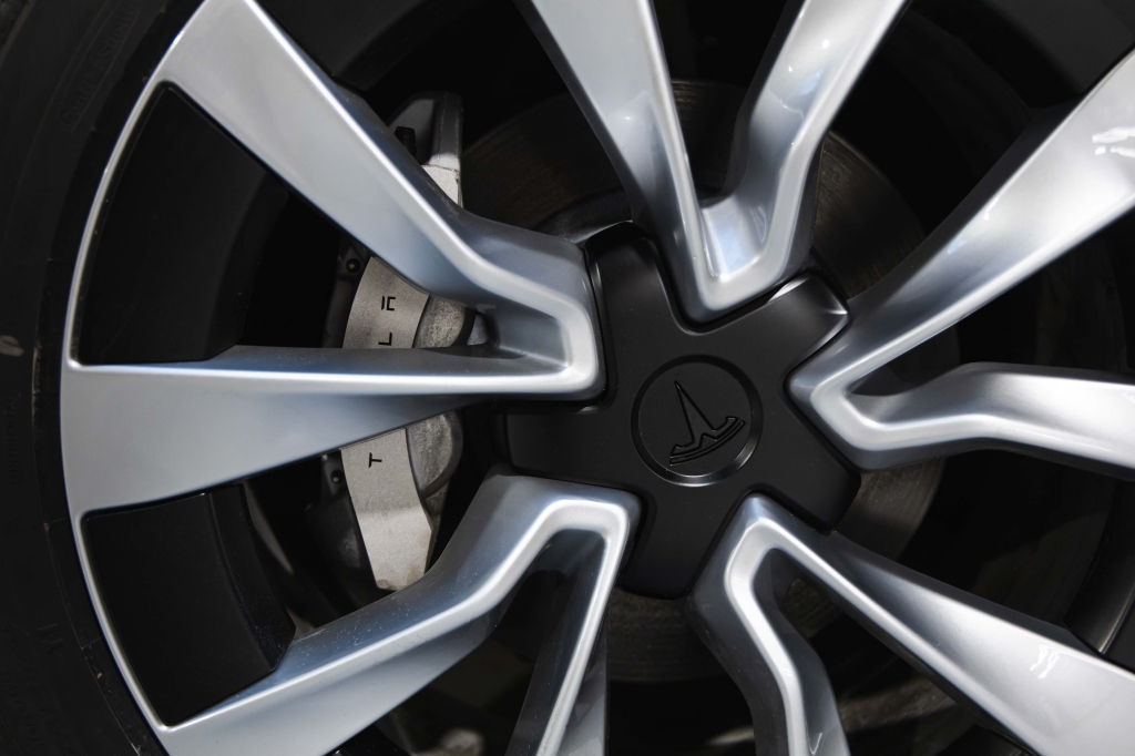 Tesla Model 3 2024 фото 7