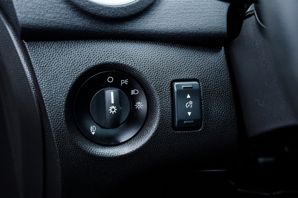 Ford Fiesta SE 2019 фото 19