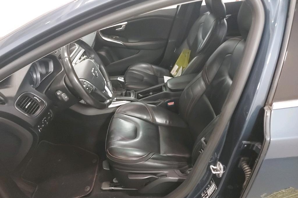 Volvo V40 2017 photo 18