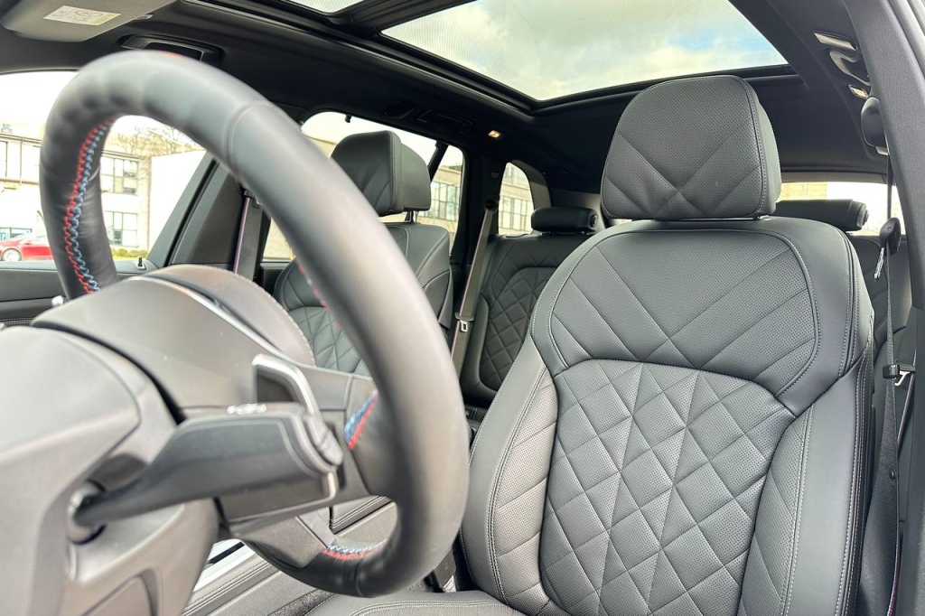 BMW X5 M60i 2024 photo 12