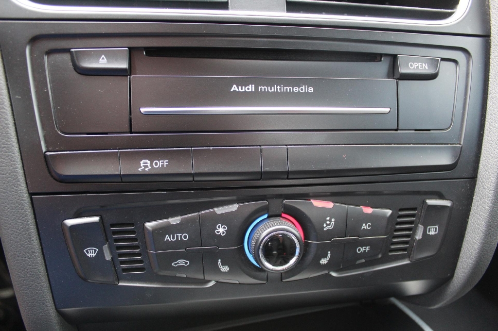 Audi A4 Avant 2011 фото 7