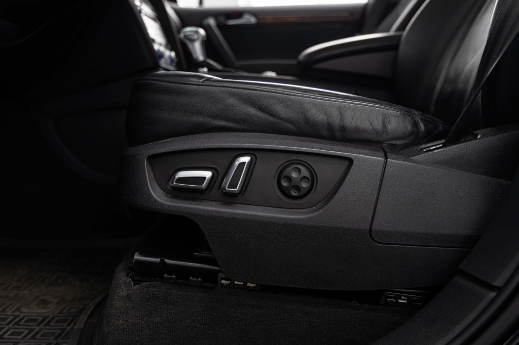 Audi Q7 2015 фото 17