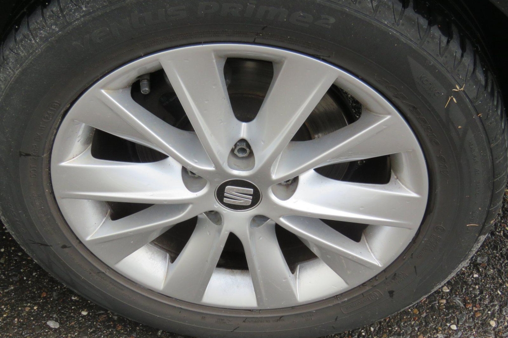 SEAT Leon ST 2017 фото 2