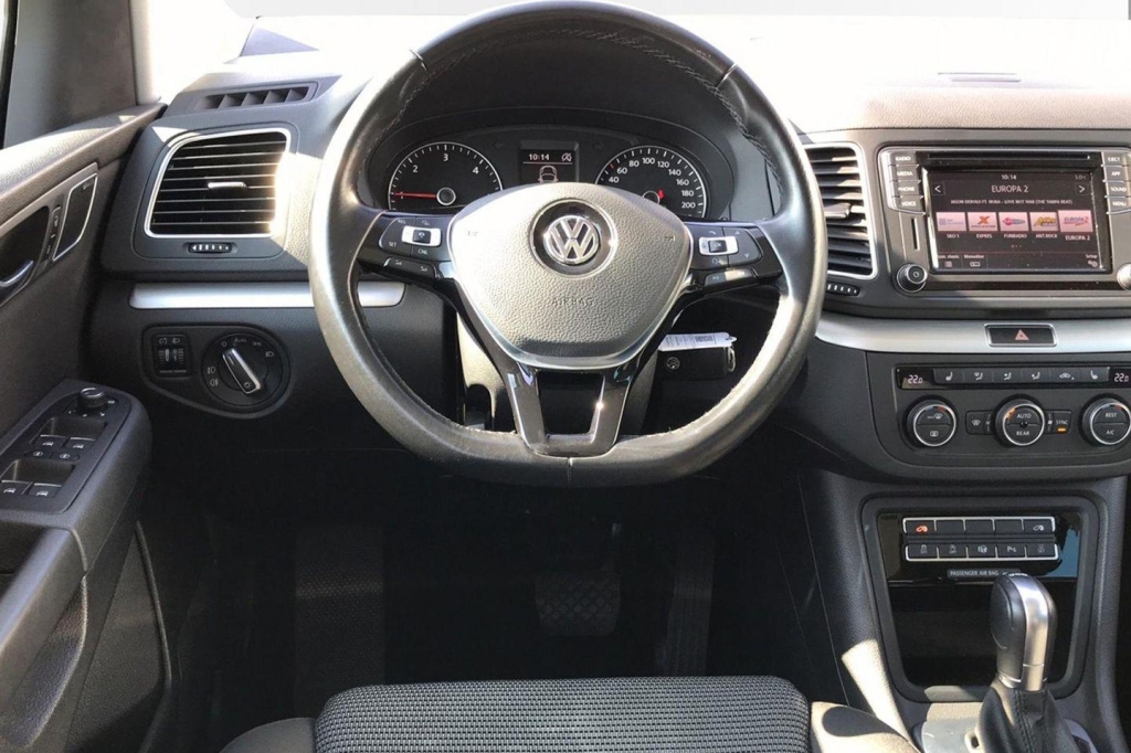Volkswagen Sharan 2017 photo 1