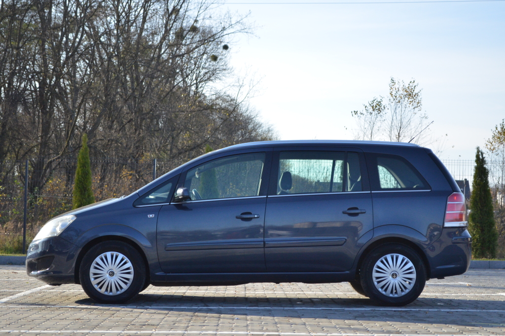 Opel Zafira photo 7