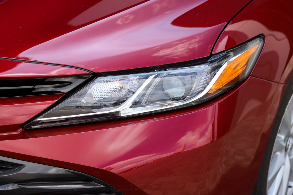 Toyota Camry LE 2017 фото 27