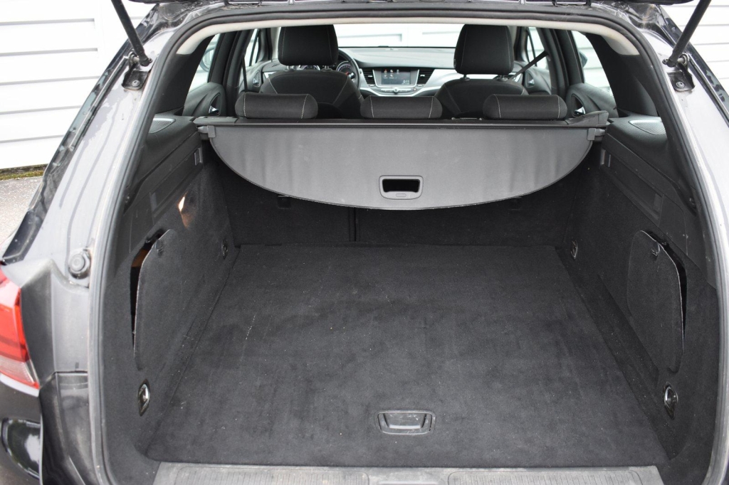 Opel Astra Sports Tourer 2019 фото 6