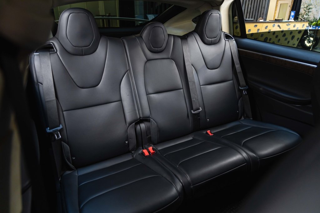 Tesla Model X 75D 2017 фото 34