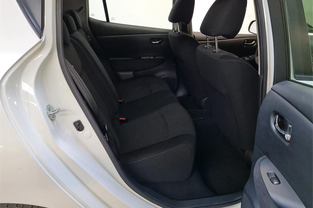 Nissan Leaf 2016 фото 3