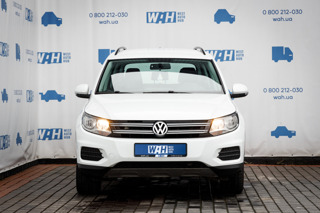 Volkswagen Tiguan S 2017 photo 1