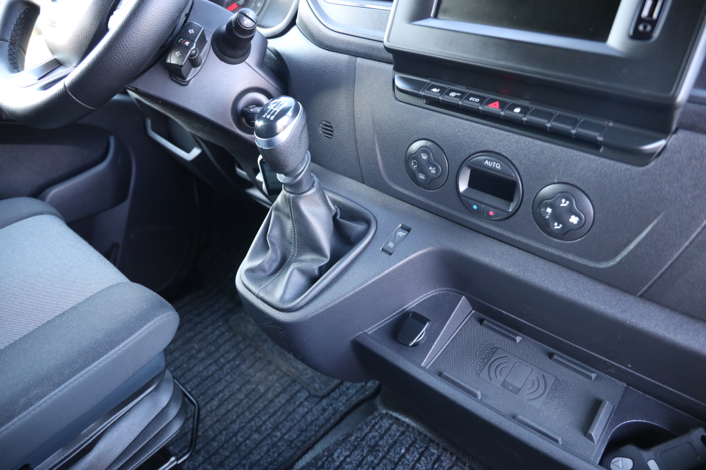 Renault Master 2020 фото 15