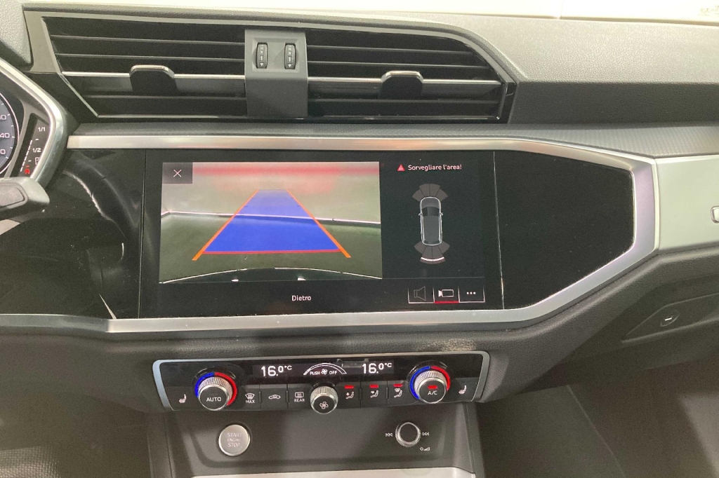 Audi Q3 2019 photo 8