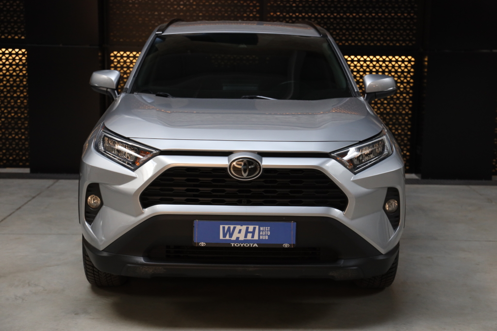 Toyota RAV4 2020 фото 47
