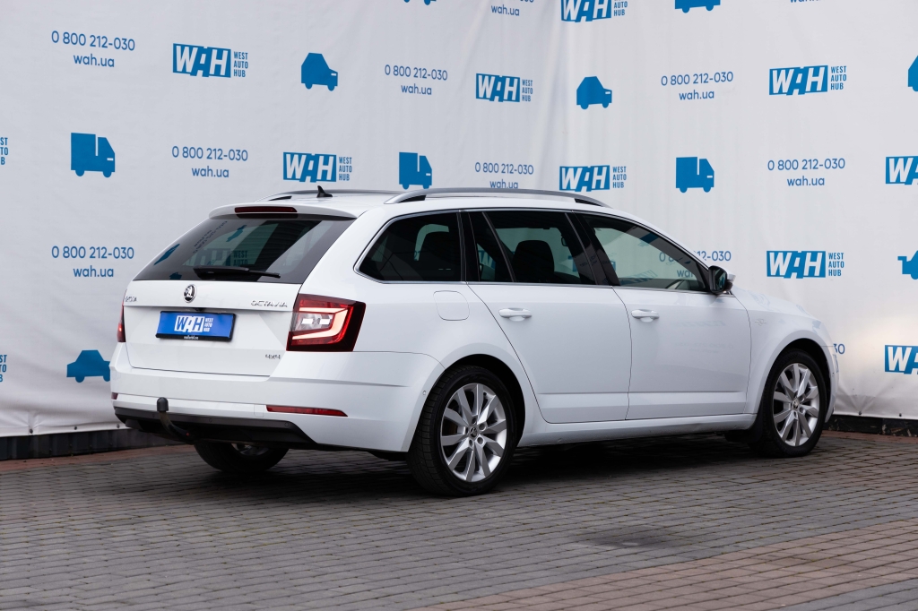 Skoda Octavia Laurin & Klement 2020 photo 8