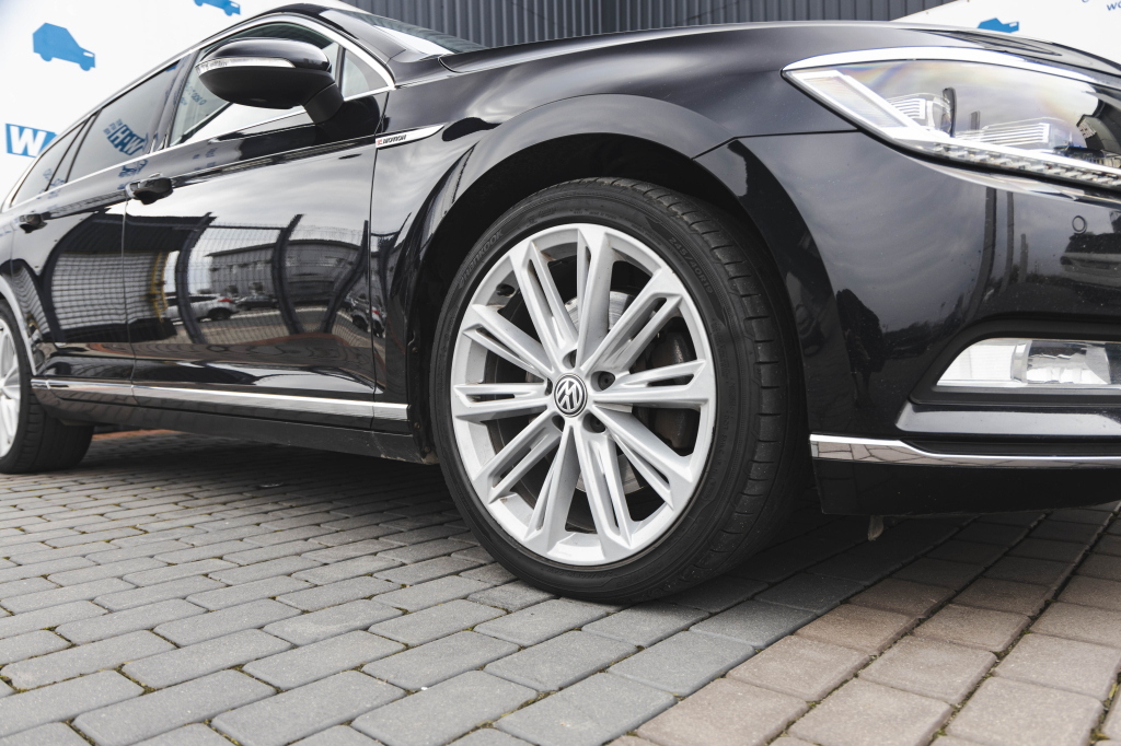 Volkswagen Passat BiTDi 4Motion 2016 photo 5