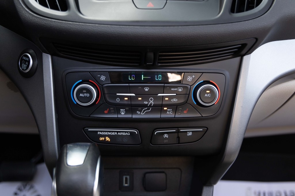 Ford Escape SEL 2019 photo 25