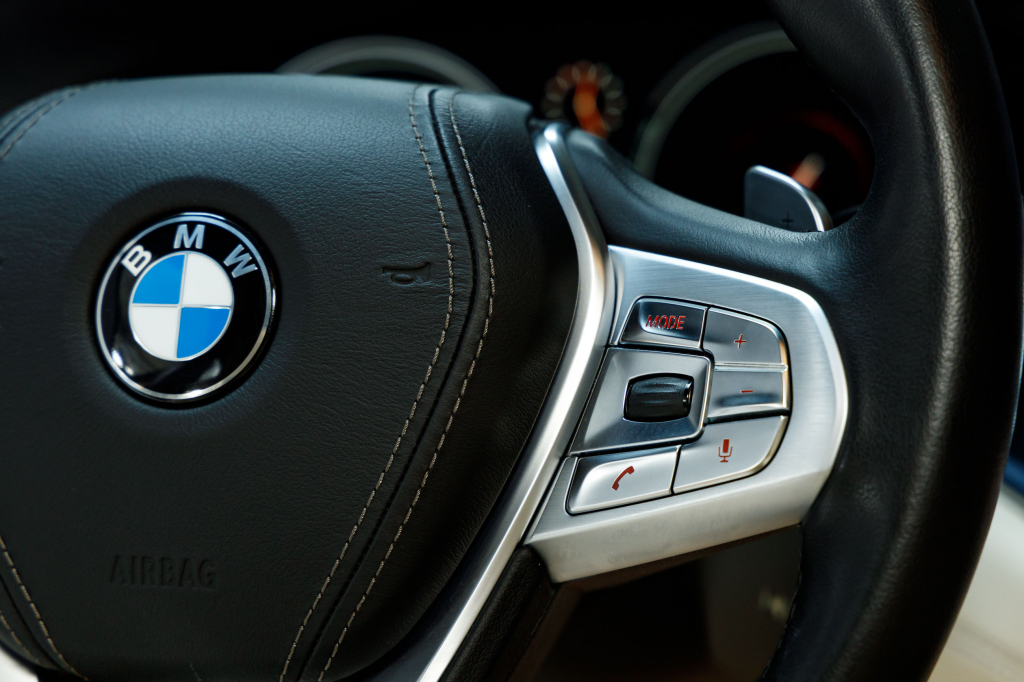 BMW 740 2016 фото 29