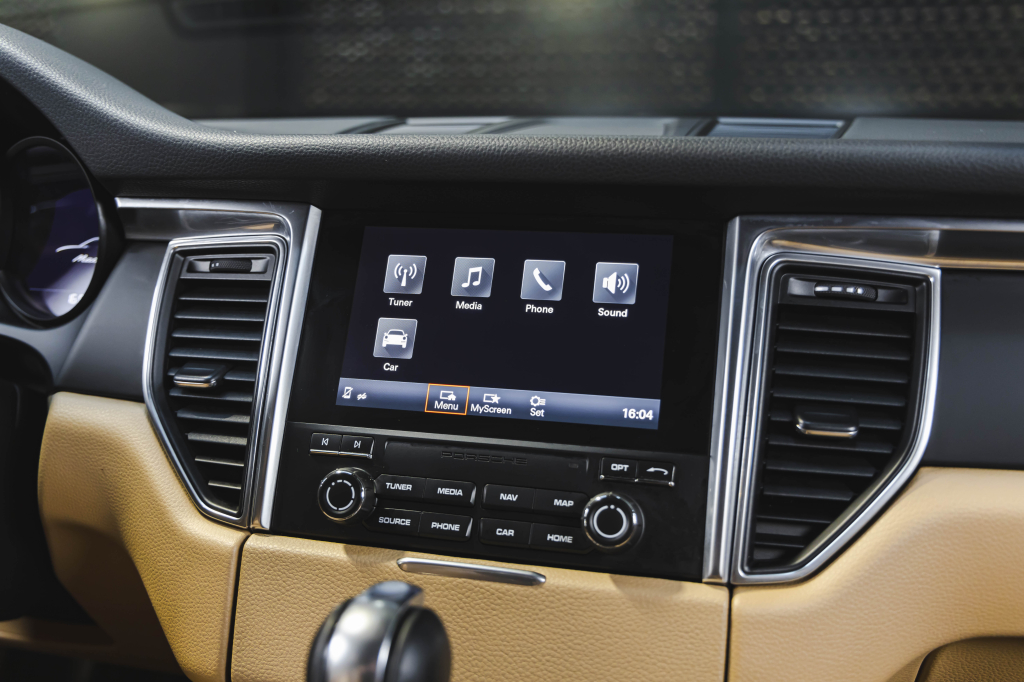 Porsche Macan 2016 фото 28