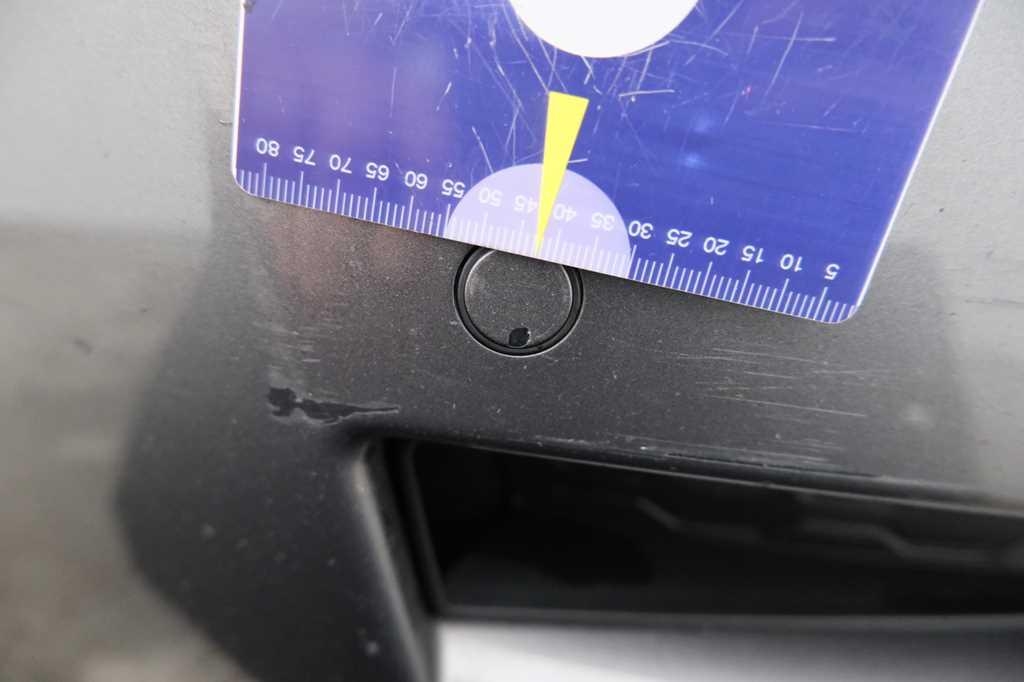 Jaguar XE 2015 фото 16