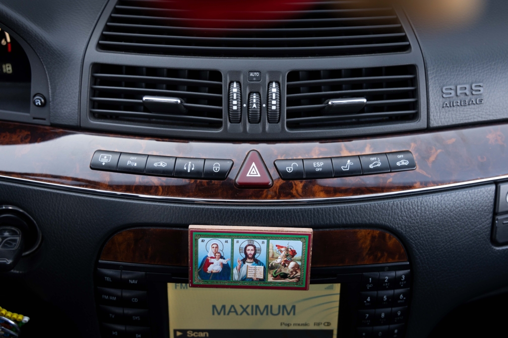 Mercedes-Benz S-Class S500L 2003 photo 26