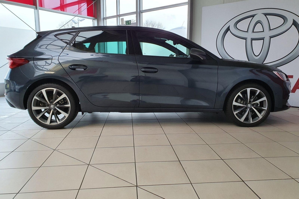 SEAT Leon FR 2020 фото 2