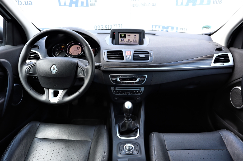 Renault Megane 2011 photo 10