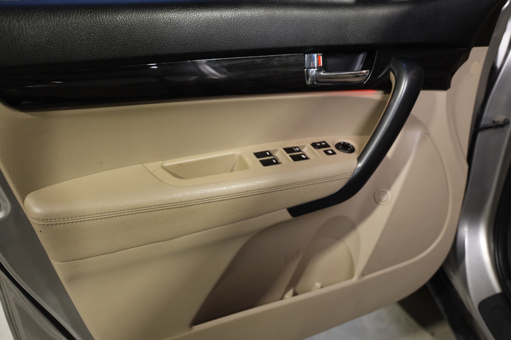 Kia Sorento 2012 photo 31