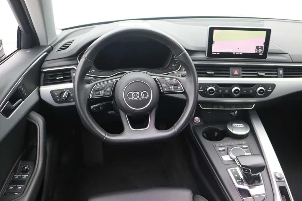 Audi A4 2019 фото 1