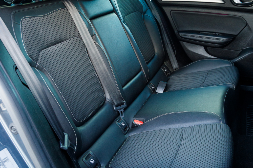 Renault Megane IV BOSE 2016 фото 17