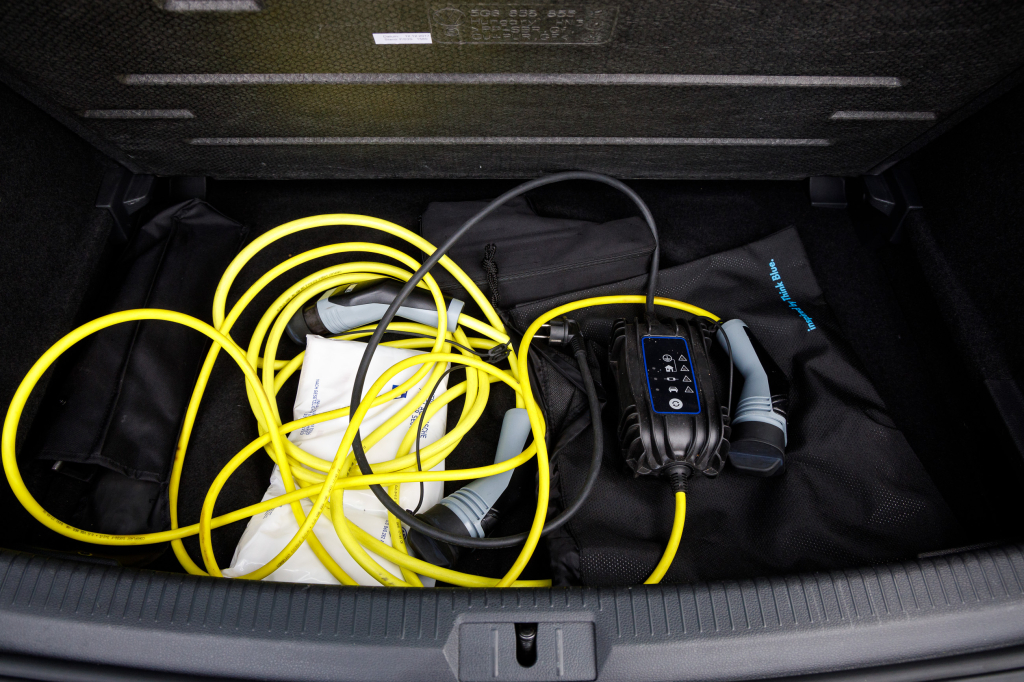 Volkswagen e-Golf 2018 фото 32