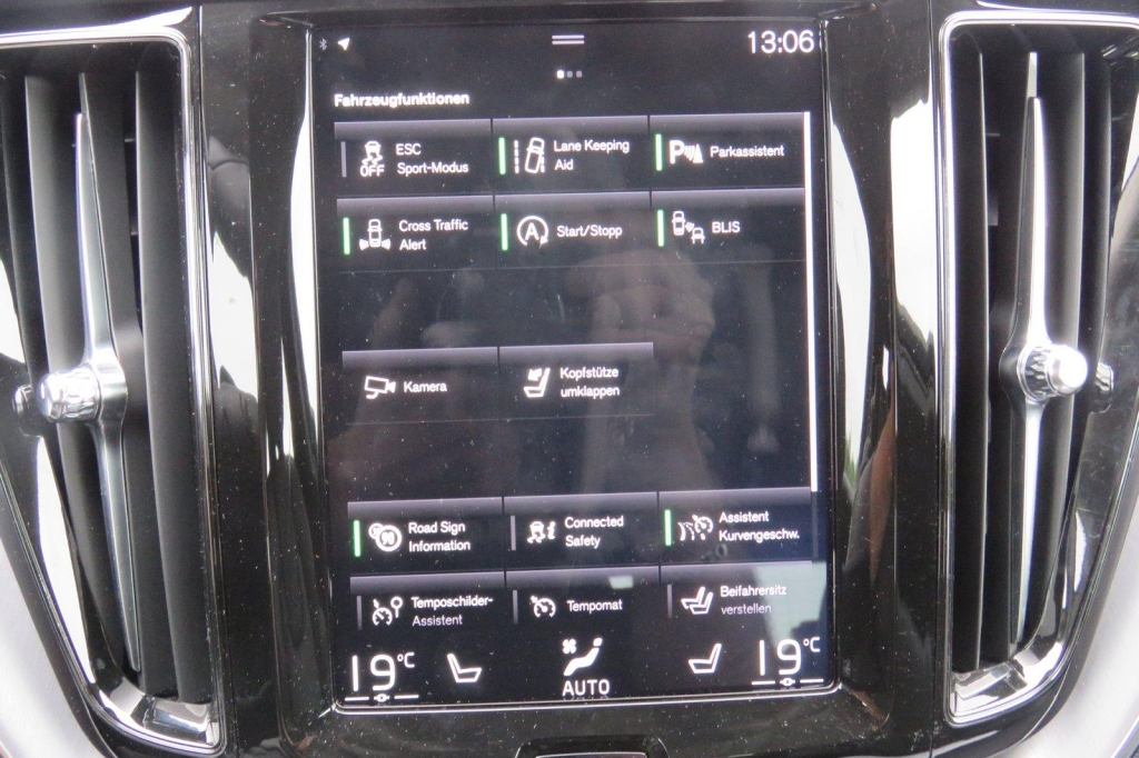 Volvo XC60 2020 photo 7