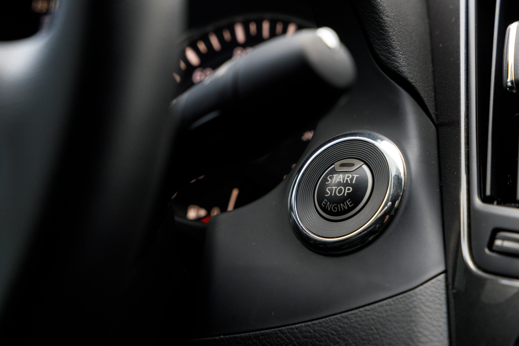 Infiniti Q50 photo 19