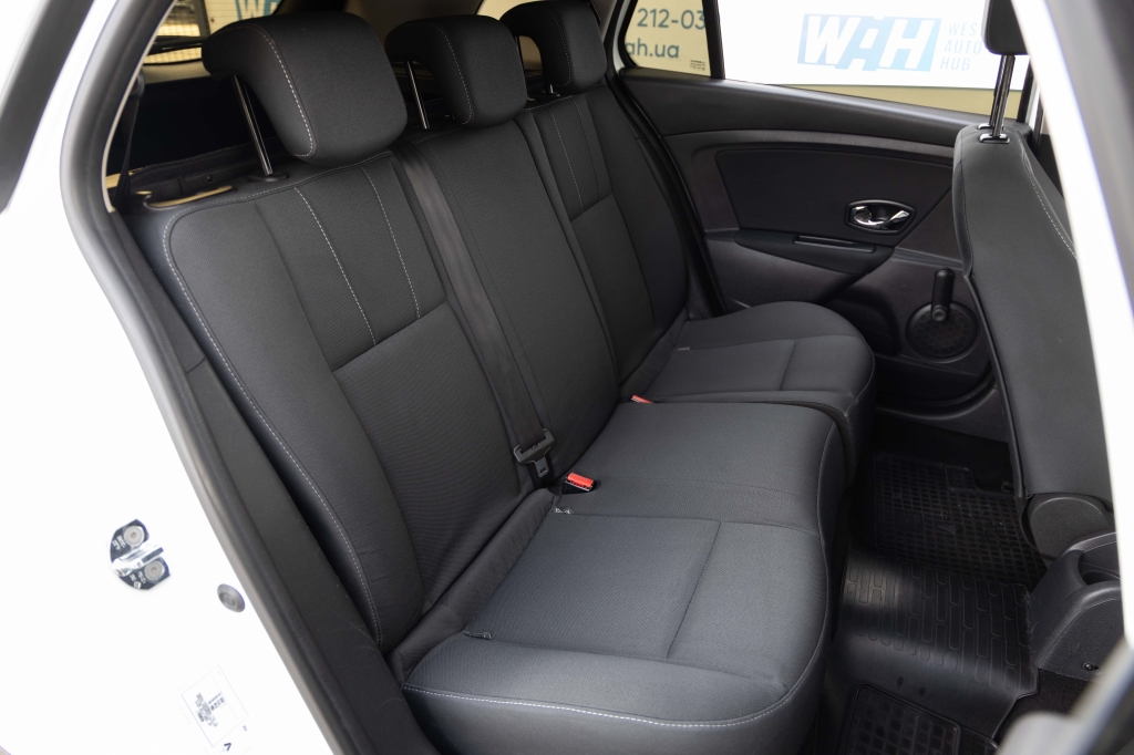 Renault Megane 2014 фото 24