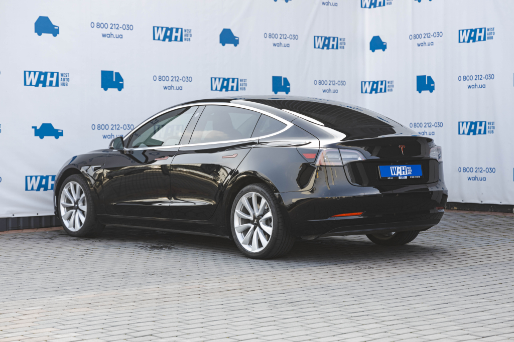 Tesla Model 3 2018 фото 12