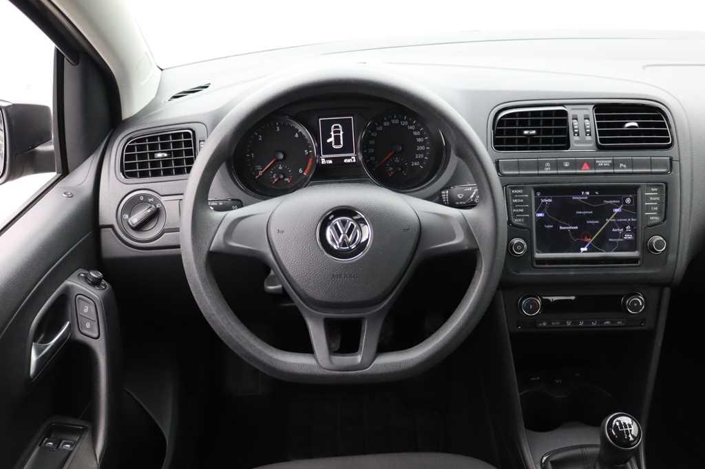 Volkswagen Polo 2016 photo 6