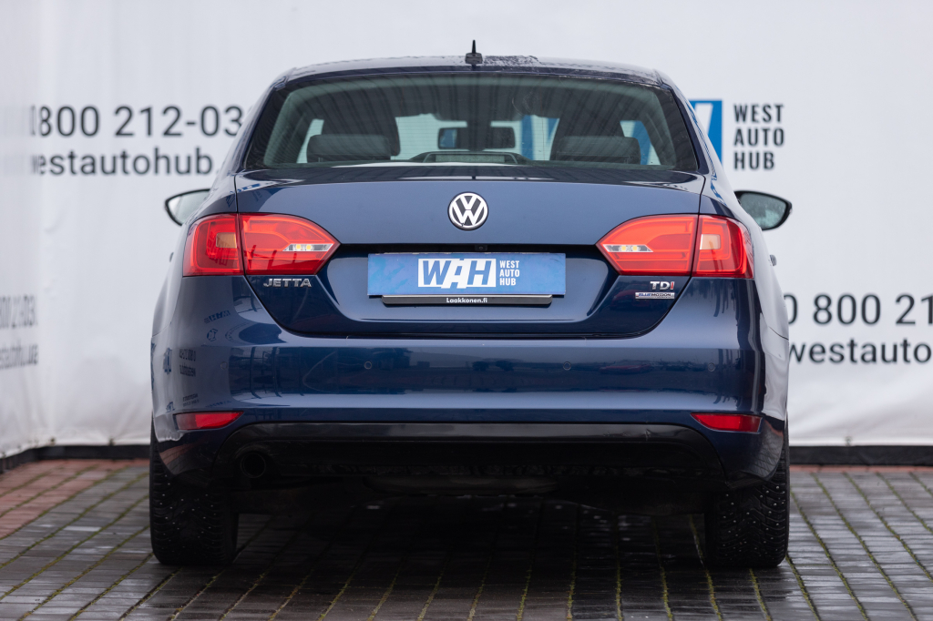 Volkswagen Jetta фото 5