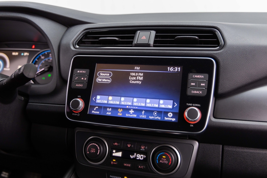 Nissan Leaf 2021 фото 22