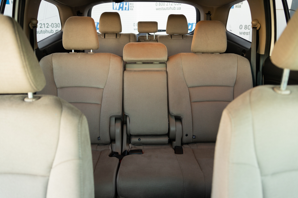 Honda Pilot LX 2018 photo 21