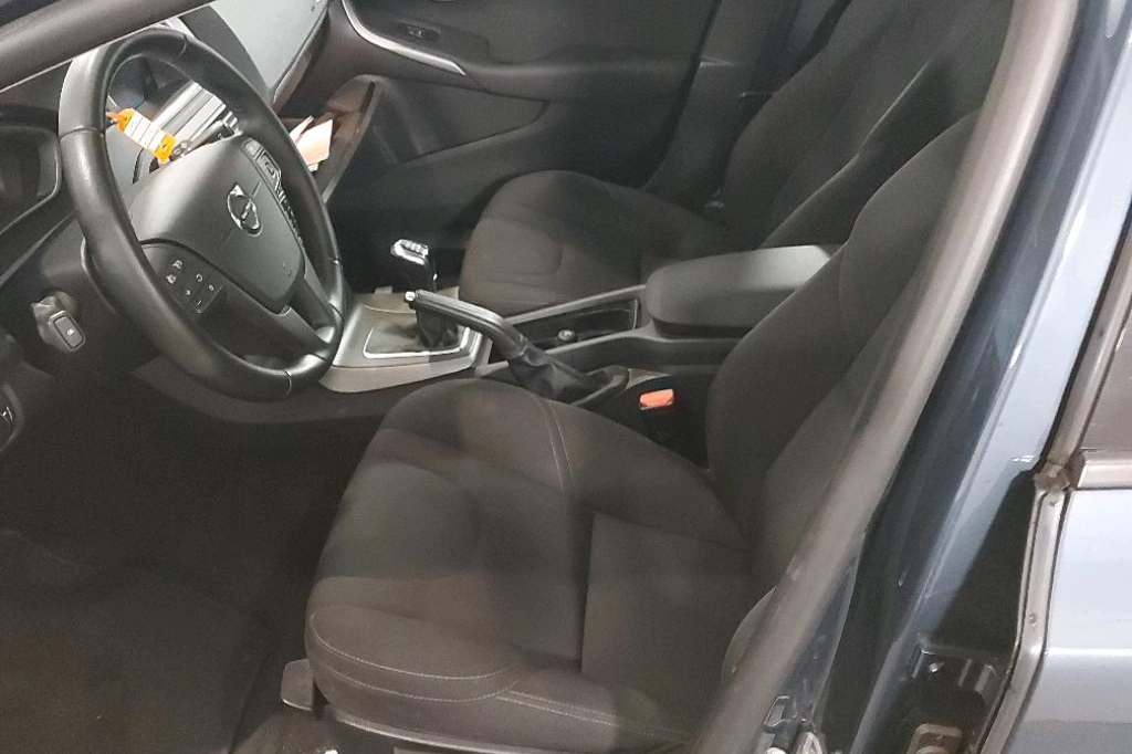 Volvo V40 2018 photo 10