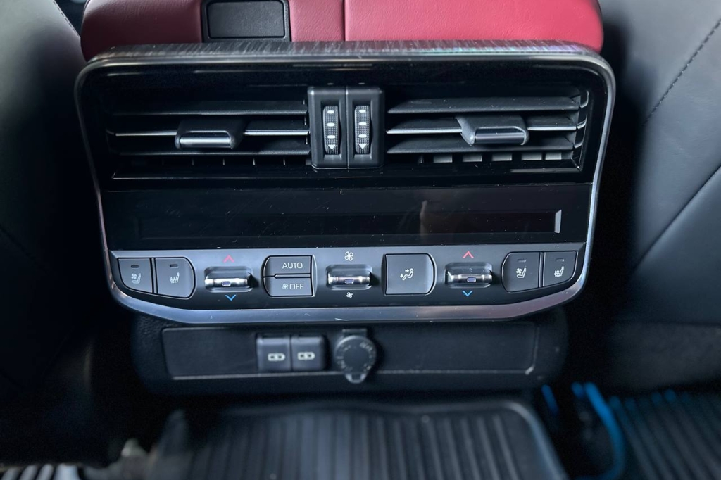 Toyota Land Cruiser 300 GUARD B6 2021 фото 22