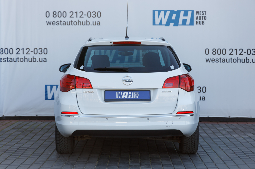 Opel Astra J 2014 фото 4