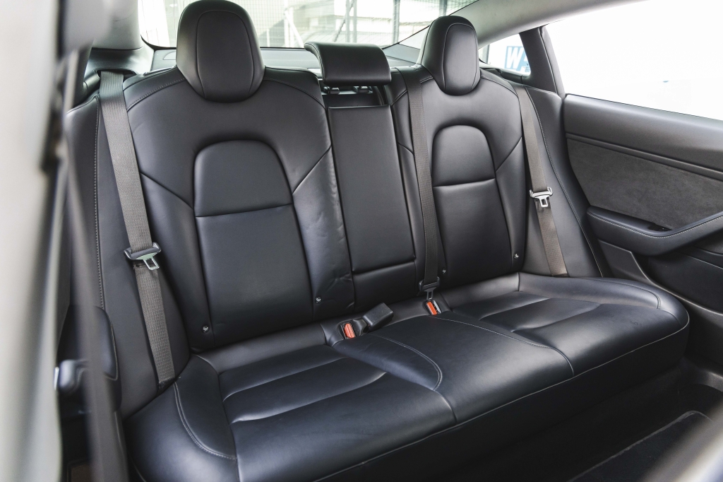 Tesla Model 3 2018 фото 38