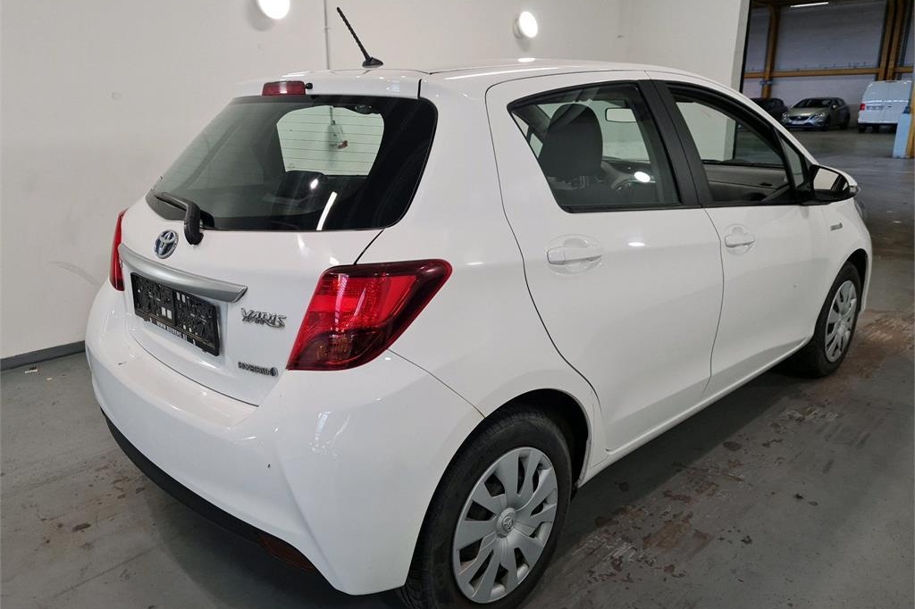 Toyota Yaris 2016 фото 4