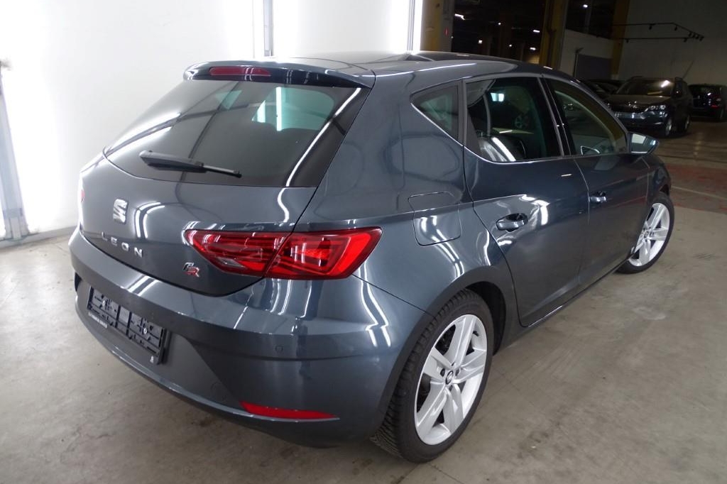 SEAT Leon 2019 photo 5
