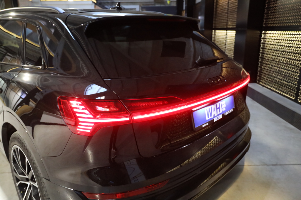Audi e-tron 2019 фото 5