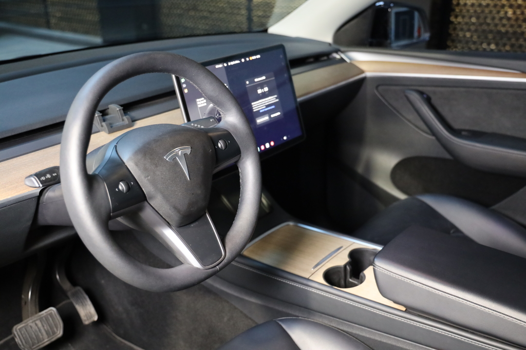 Tesla Model Y 2022 photo 18
