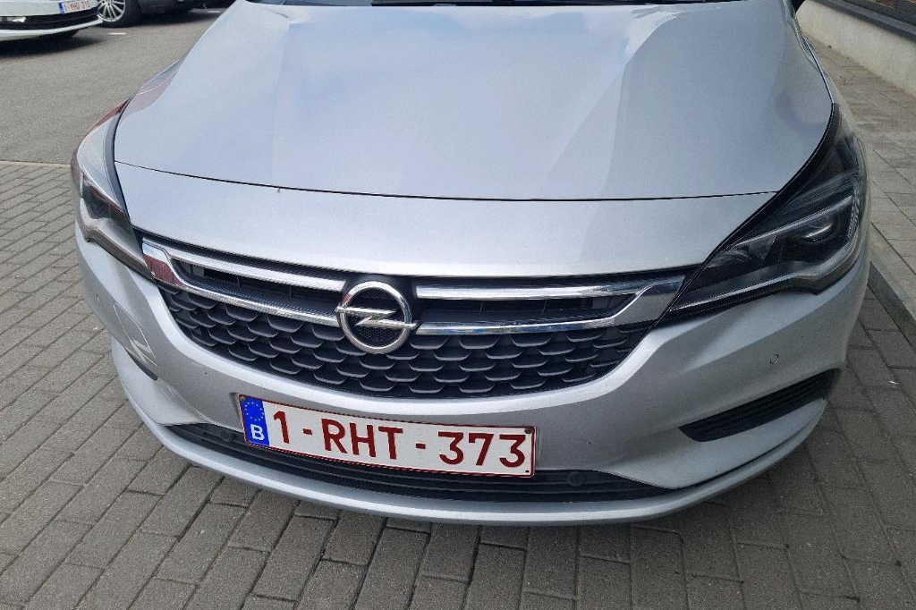 Opel Astra Sports Tourer 2017 фото 20