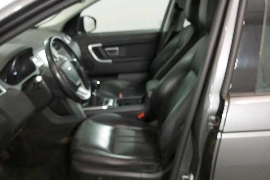 Land Rover Discovery Sport 2016 photo 12