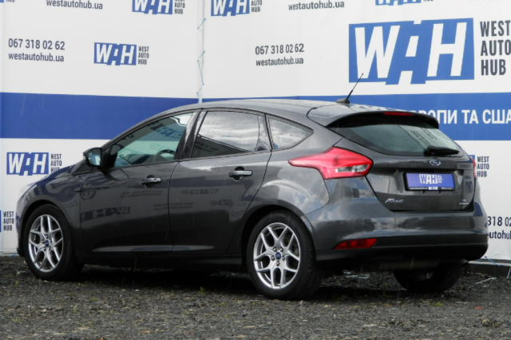 Ford Focus SE 2015 photo 4