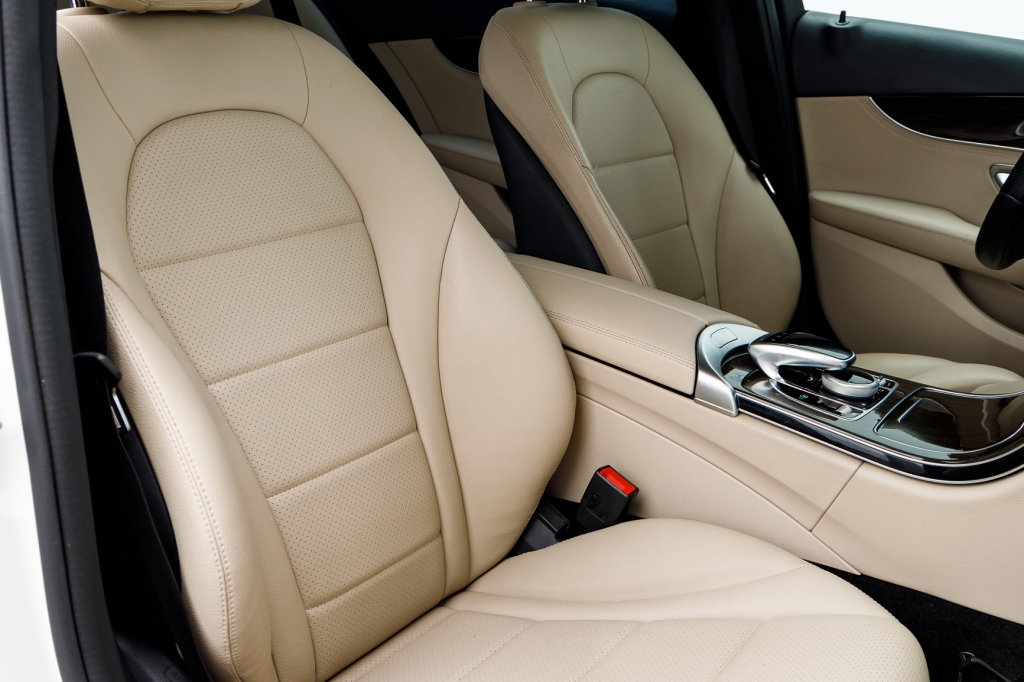 Mercedes-Benz C 300 2014 photo 24